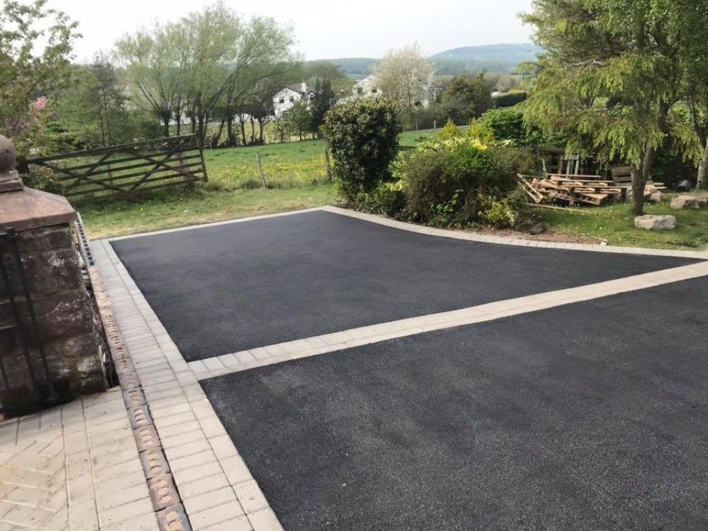 Tarmac Driveway Laid By BM Paving in Leighton Buzzard